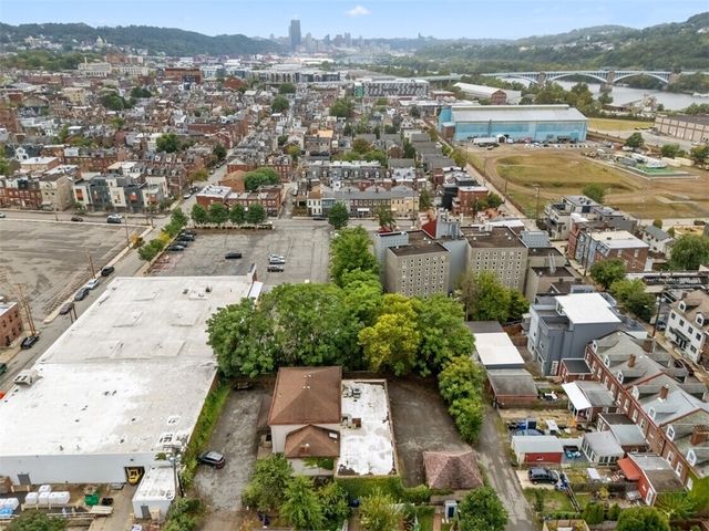 4745 Modoc, Lawrenceville, PA 15201