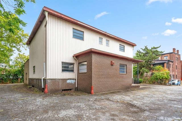 4745 Modoc, Lawrenceville, PA 15201