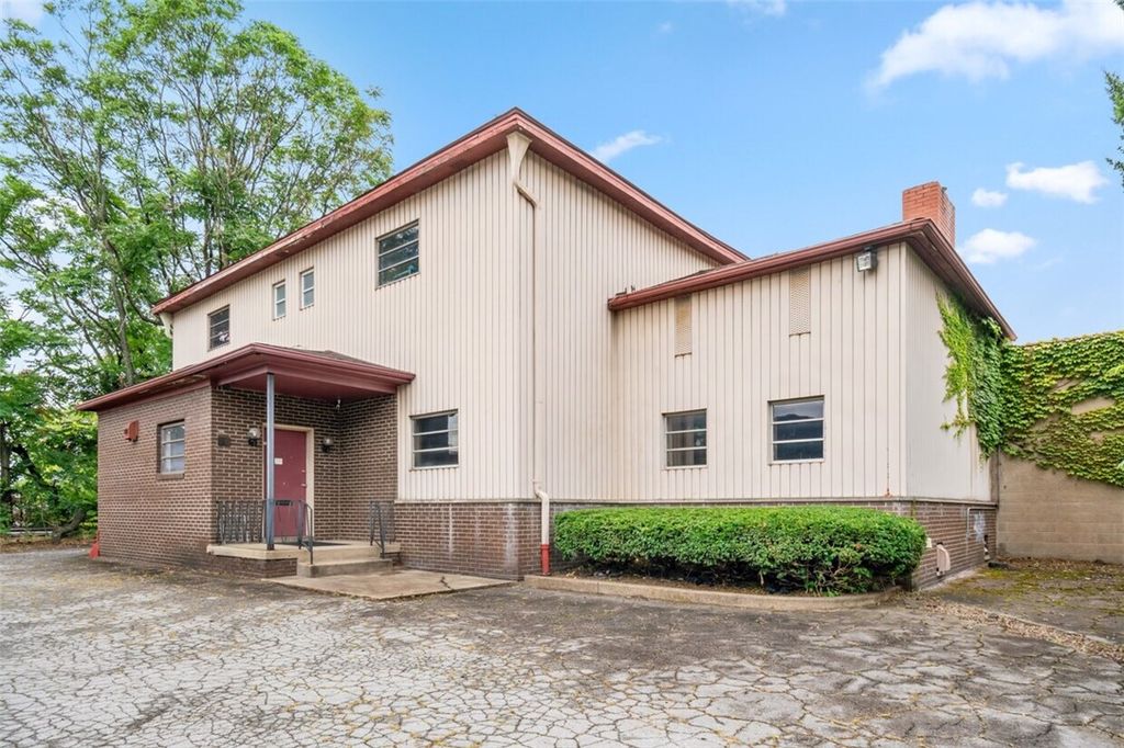 4745 Modoc, Lawrenceville, PA 15201