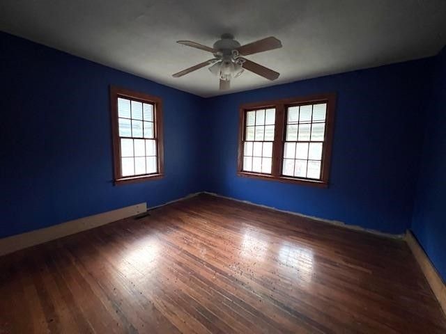 5388 MORRISON CREEK RD, Clifton, TN 38425