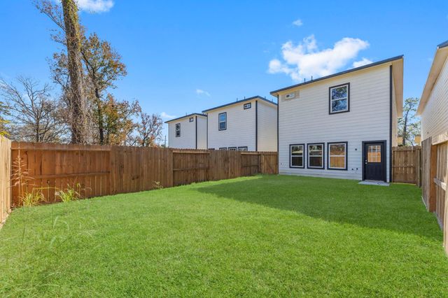 8157 Crestview Drive, Houston, TX 77028