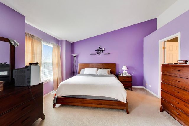 1276 SHAMROCK Lane, Pingree Grove, IL 60140