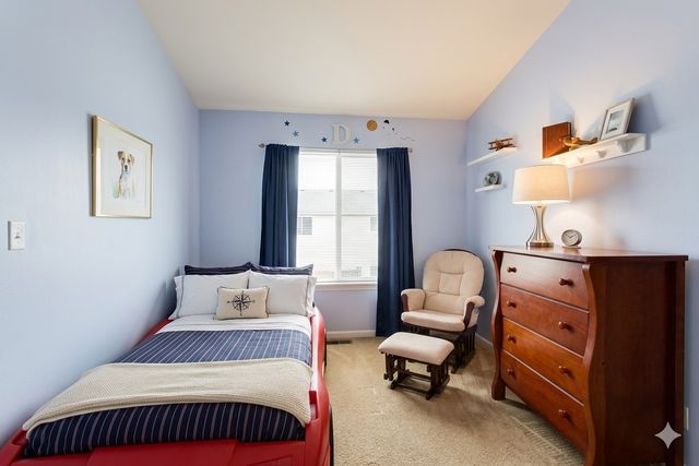 1276 SHAMROCK Lane, Pingree Grove, IL 60140