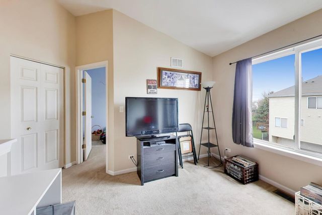 1276 SHAMROCK Lane, Pingree Grove, IL 60140