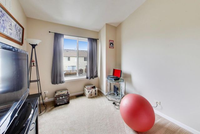 1276 SHAMROCK Lane, Pingree Grove, IL 60140