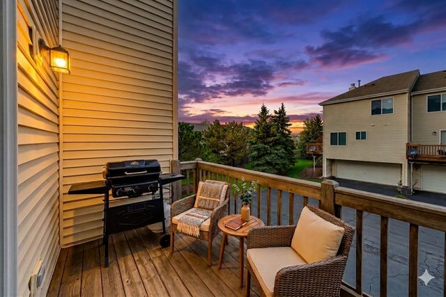 1276 SHAMROCK Lane, Pingree Grove, IL 60140