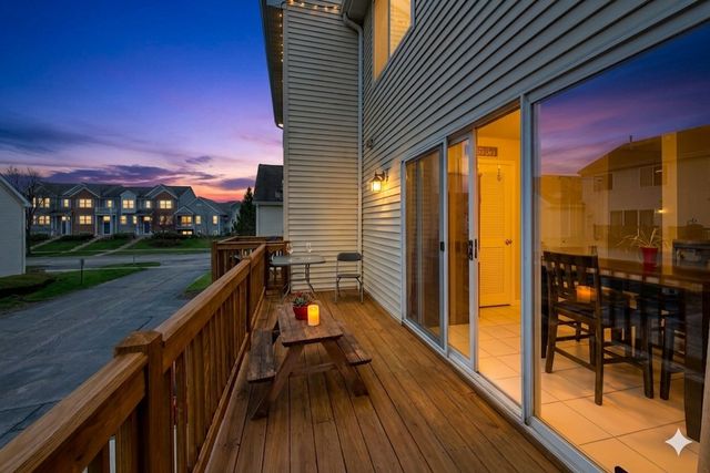 1276 SHAMROCK Lane, Pingree Grove, IL 60140