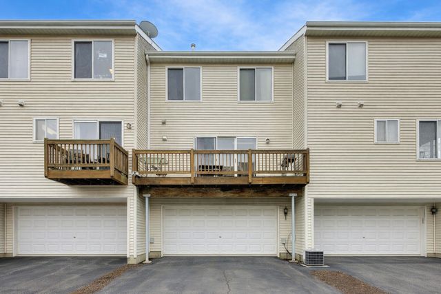 1276 SHAMROCK Lane, Pingree Grove, IL 60140