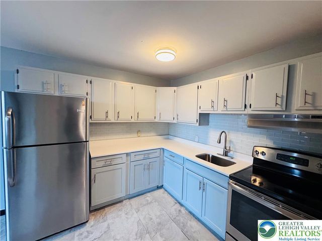 402 South Bradford Street, Allentown City, PA 18109