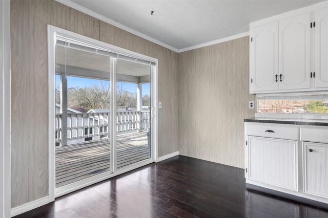 374 Harbor View Drive, Livingston, TX 77351