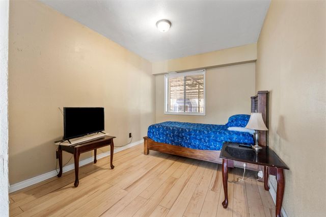 374 Harbor View Drive, Livingston, TX 77351