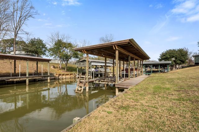 374 Harbor View Drive, Livingston, TX 77351