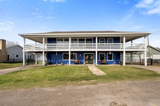 374 Harbor View Drive, Livingston, TX 77351