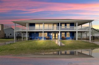 374 Harbor View Drive, Livingston, TX 77351