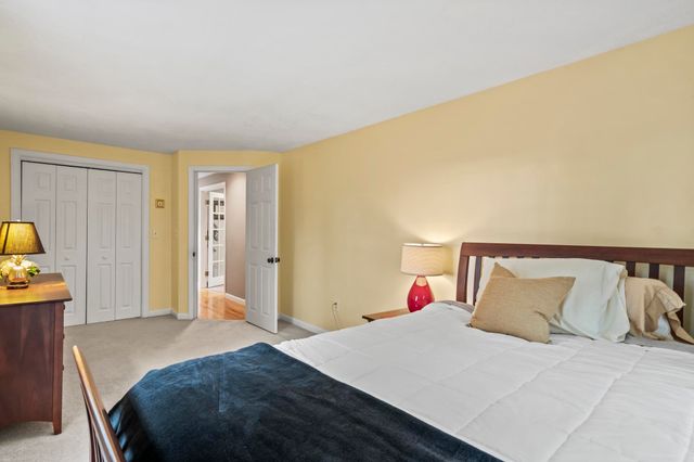 3 Hillside Road, Windham, NH 03087