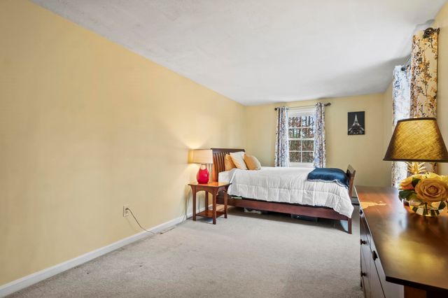 3 Hillside Road, Windham, NH 03087