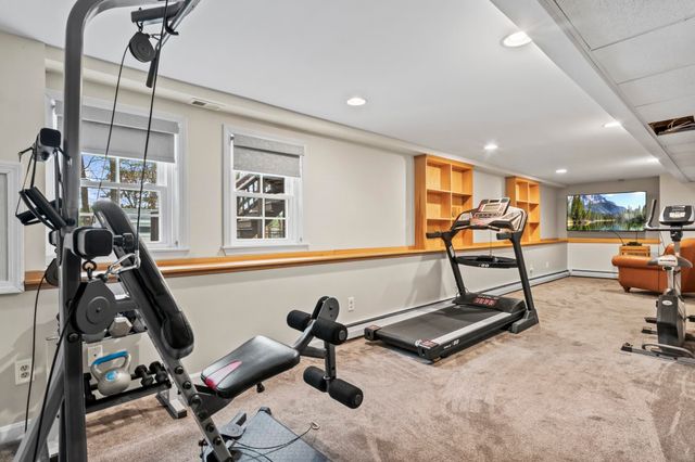 3 Hillside Road, Windham, NH 03087