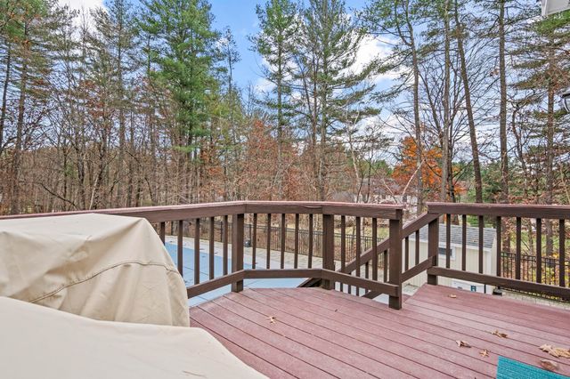 3 Hillside Road, Windham, NH 03087