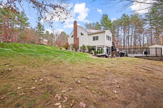 3 Hillside Road, Windham, NH 03087