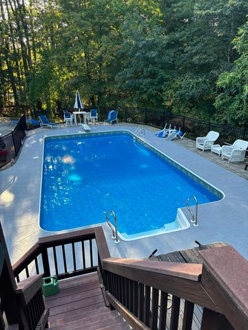 3 Hillside Road, Windham, NH 03087