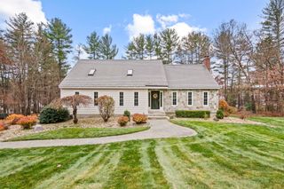 3 Hillside Road, Windham, NH 03087