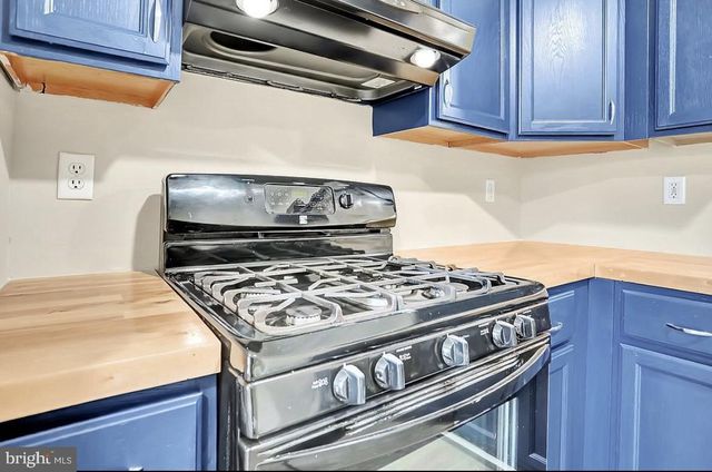 20137 DANIELS CIR, Hagerstown, MD 21742