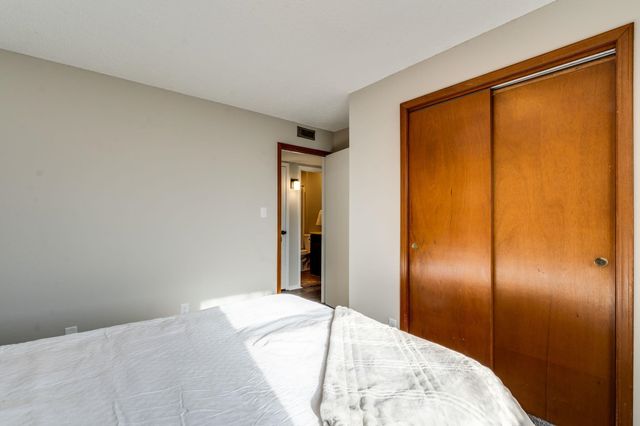 103 E Eric Dr, Walton, KS 67151