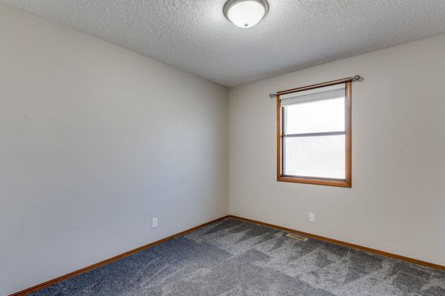 103 E Eric Dr, Walton, KS 67151