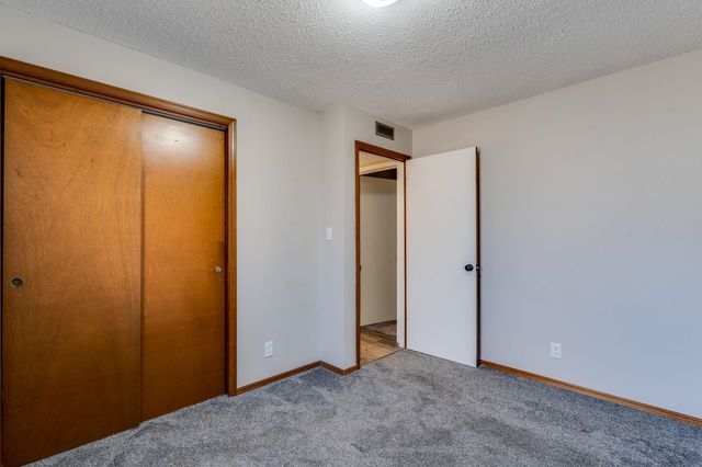 103 E Eric Dr, Walton, KS 67151