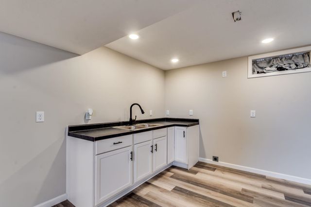 103 E Eric Dr, Walton, KS 67151