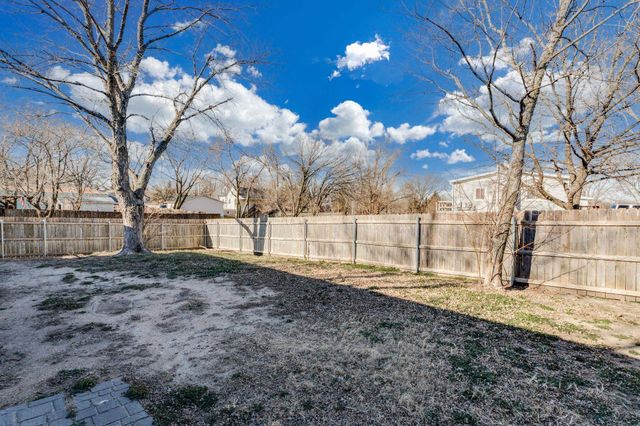 103 E Eric Dr, Walton, KS 67151