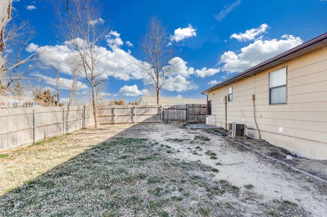 103 E Eric Dr, Walton, KS 67151