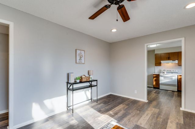 103 E Eric Dr, Walton, KS 67151