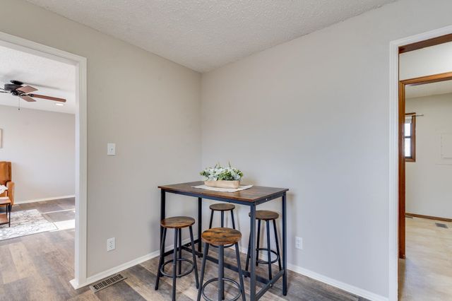 103 E Eric Dr, Walton, KS 67151