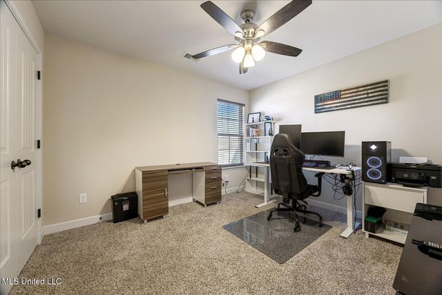 8027 Switzer Drive, Southaven, MS 38671