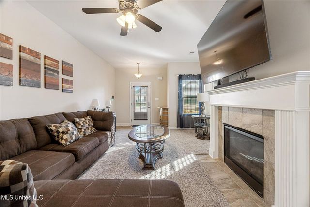 8027 Switzer Drive, Southaven, MS 38671