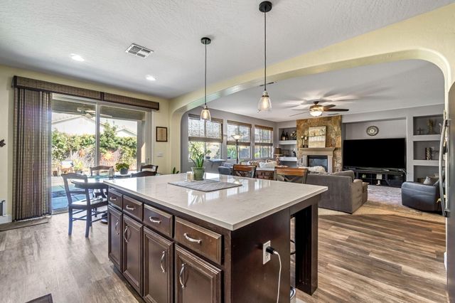 3522 W Elowin Avenue, Visalia, CA 93291