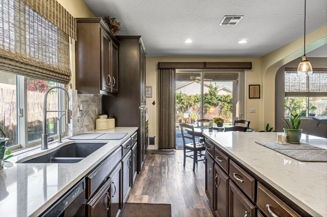 3522 W Elowin Avenue, Visalia, CA 93291