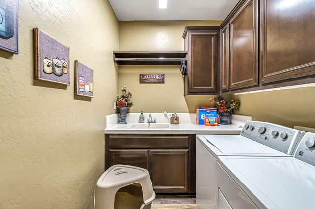 3522 W Elowin Avenue, Visalia, CA 93291