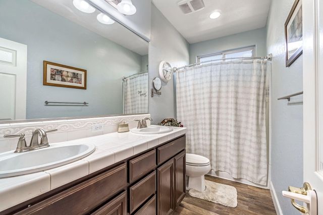 3522 W Elowin Avenue, Visalia, CA 93291