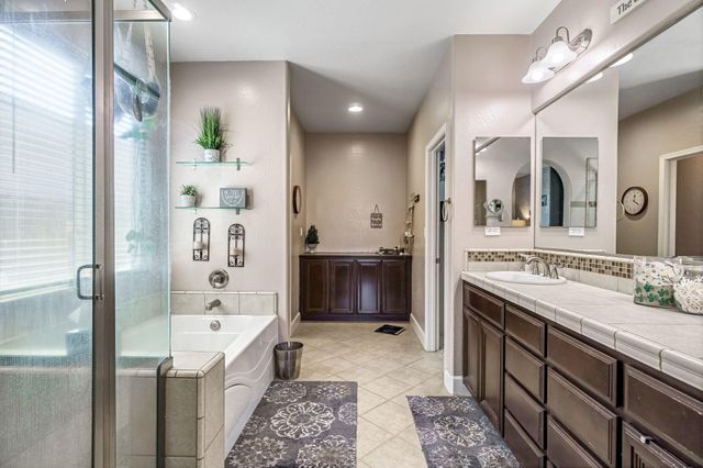 3522 W Elowin Avenue, Visalia, CA 93291