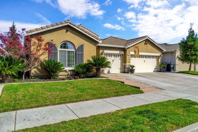 3522 W Elowin Avenue, Visalia, CA 93291