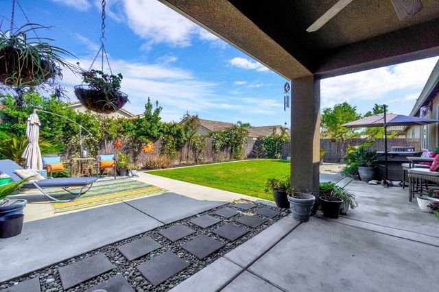 3522 W Elowin Avenue, Visalia, CA 93291