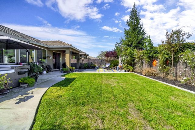 3522 W Elowin Avenue, Visalia, CA 93291