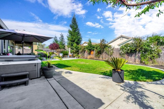 3522 W Elowin Avenue, Visalia, CA 93291