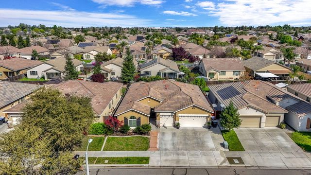 3522 W Elowin Avenue, Visalia, CA 93291