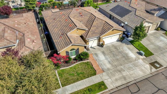 3522 W Elowin Avenue, Visalia, CA 93291
