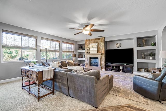 3522 W Elowin Avenue, Visalia, CA 93291