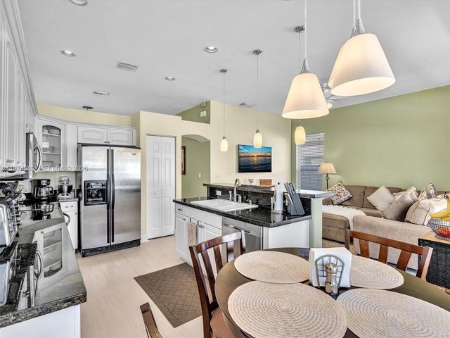 19033 NW 23rd Ct, Pembroke Pines, FL 33029