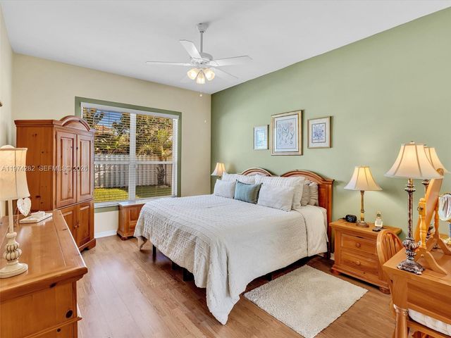 19033 NW 23rd Ct, Pembroke Pines, FL 33029